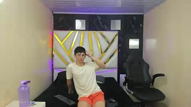 ElanGiraldo online show from February 20, 12:07 am