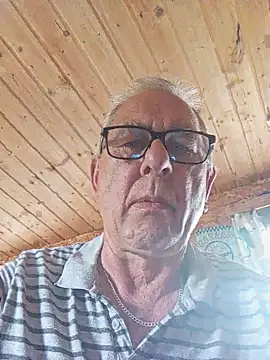 andy-1961 online show from July 9, 3:05 pm