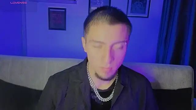 AresMassimoX online show from November 28, 3:32 am