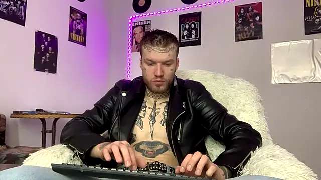 Huntall77 online show from March 7, 5:38 am