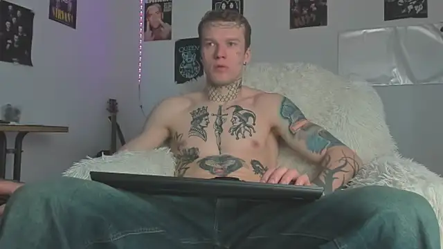 Huntall77 online show from April 8, 4:46 am