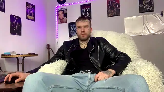 Huntall77 online show from March 8, 6:17 am