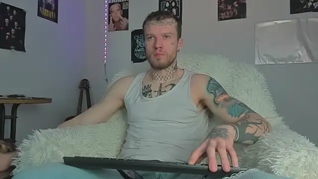 Huntall77 online show from April 1, 3:30 am