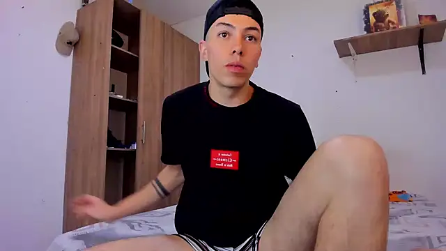 logan crave online show from November 13, 3:44 am