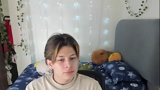 Felix kitty online show from December 5, 7:10 pm