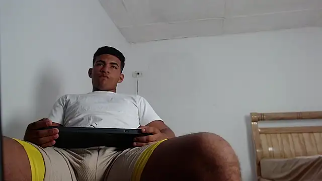 mathews    online show from December 3, 3:34 am