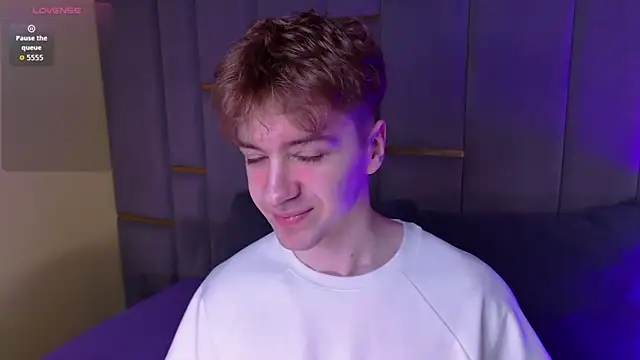 Paul Holt online show from November 24, 8:32 pm