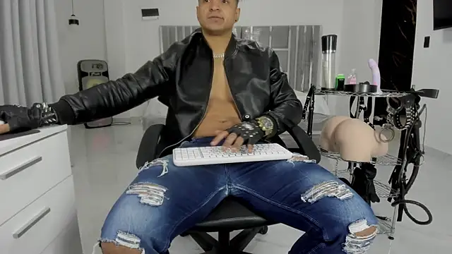 master leather online show from May 9, 3:18 am