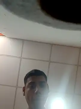 alienbich online show from November 12, 4:57 pm