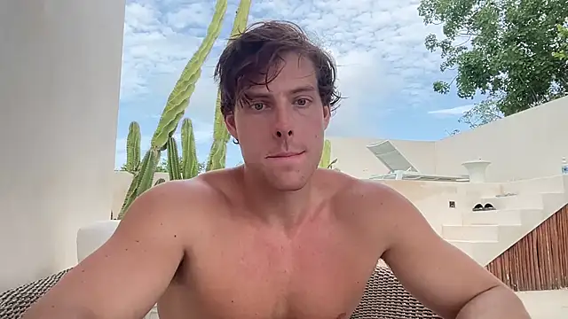 alex islivee online show from June 4, 10:05 pm