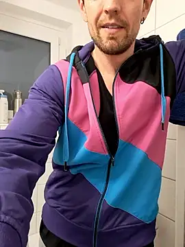 Mystery Mark online show from March 10, 7:42 pm