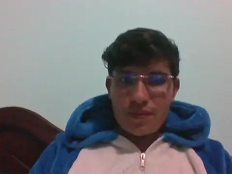 Alejo-MrBunny online show from November 16, 6:15 am