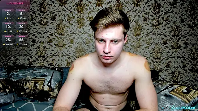 Maxhornyblondieman online show from March 17, 4:42 pm