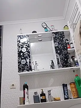 berkkderlerr online show from January 8, 9:25 am