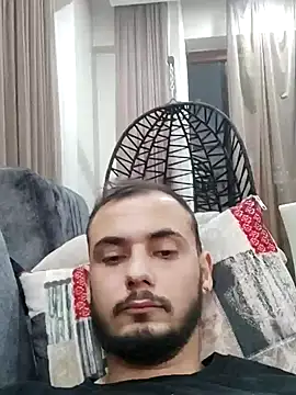 berkkderlerr online show from December 3, 4:46 pm