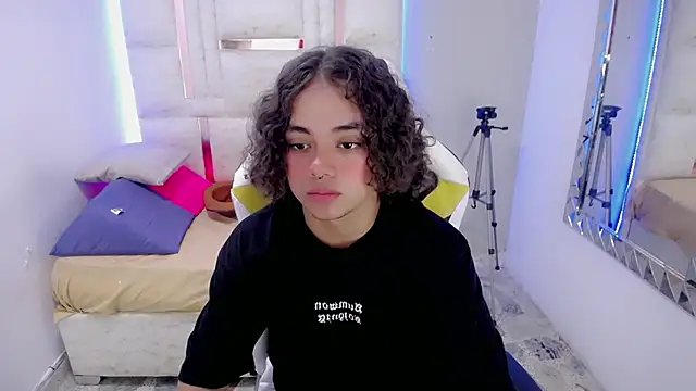 Stein 2 online show from November 18, 9:06 pm