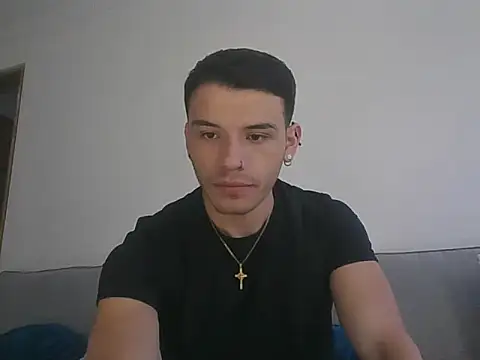 Liam se online show from December 14, 1:40 pm