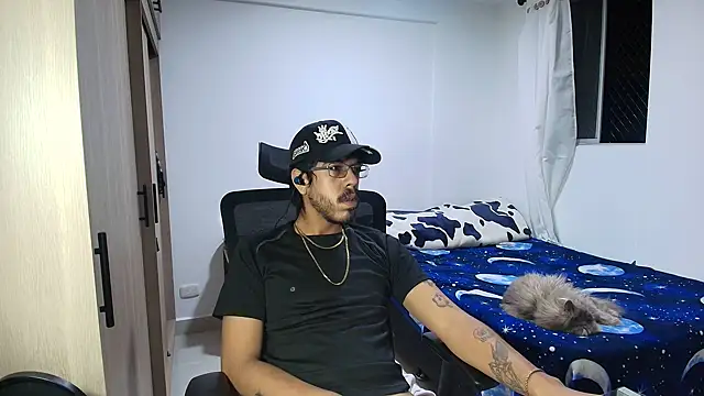 naitt  online show from December 4, 9:38 am