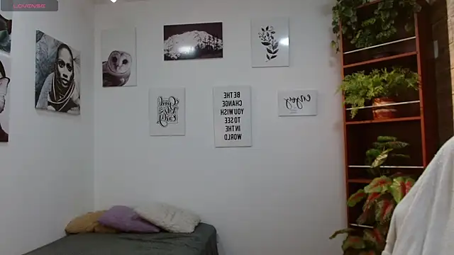 DraxBlade09 online show from April 9, 8:59 pm