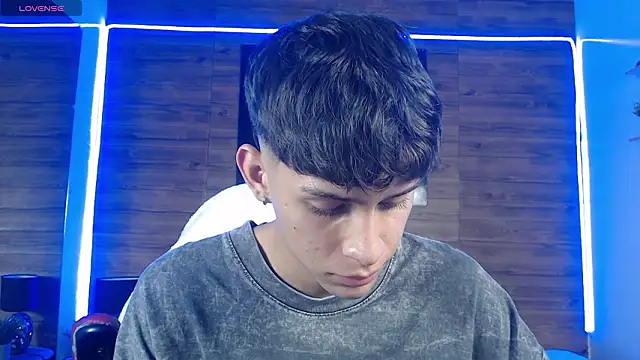 DraxBlade09 online show from March 8, 2:04 am