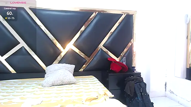 NoahJhonson69 online show from January 7, 7:30 pm