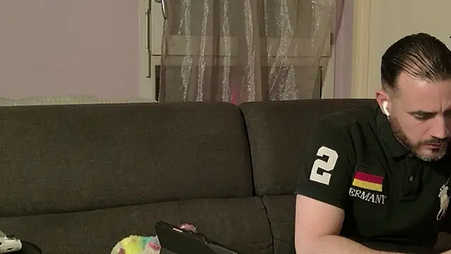 UnfilledOffal online show from June 21, 9:09 pm