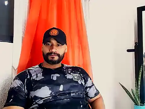 musclehetero online show from May 31, 6:09 pm