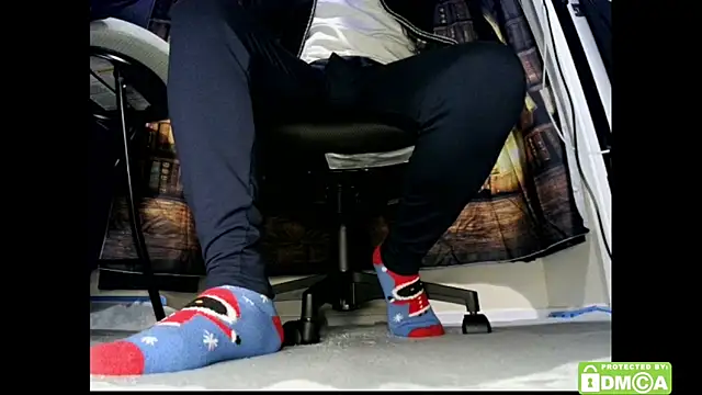 justshutupandwatch online show from February 1, 8:29 pm