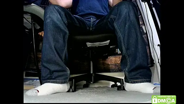 justshutupandwatch online show from February 5, 9:33 pm