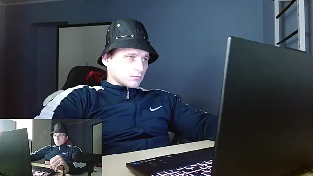 Poliglotjoe1 online show from February 11, 12:15 am