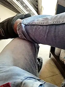 Roy   121 online show from February 1, 5:28 am