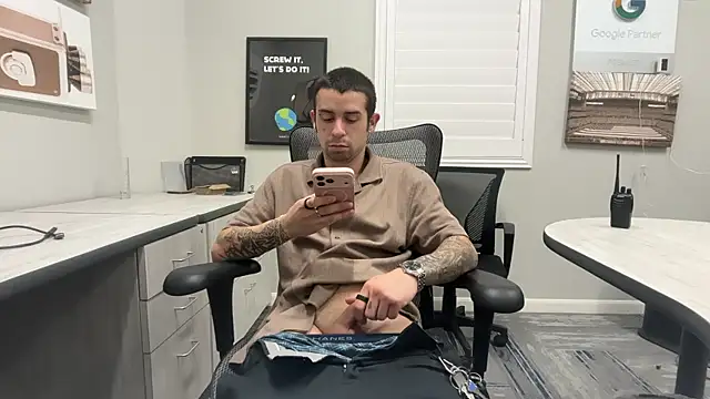 sethhtx713 online show from April 17, 5:21 am