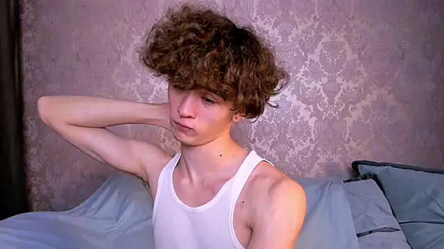 JamesColleman  online show from December 3, 8:48 pm