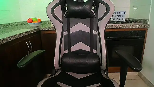 eren jeager online show from December 3, 3:23 am