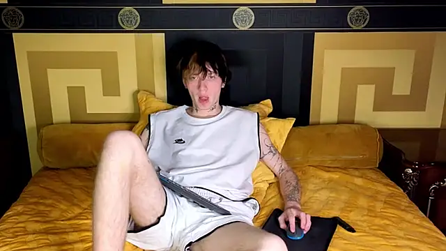 TRAVIS CLAS online show from November 23, 8:20 pm