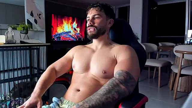 Valenthino Salvatore online show from July 14, 2:05 am