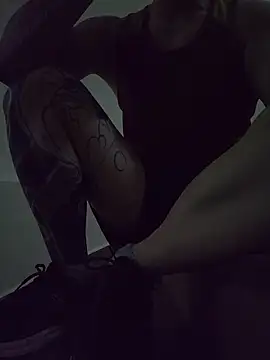 Valerious180 online show from February 13, 5:18 pm