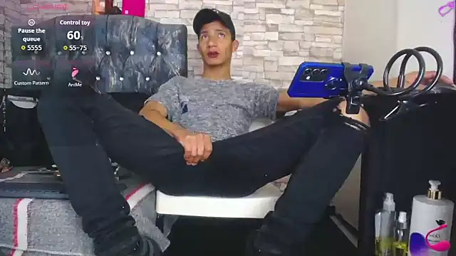 stefanodj online show from December 2, 4:37 am