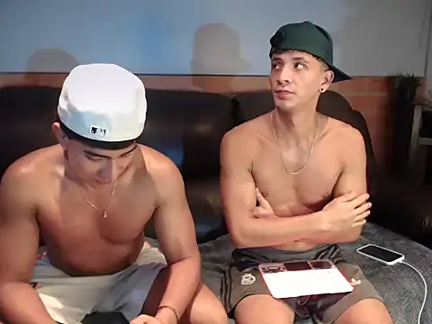 soyleonardo1 online show from November 29, 6:59 am