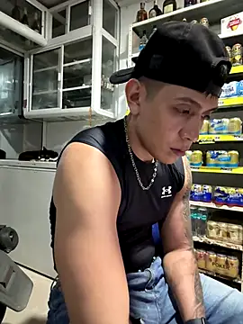 OliverWest04 online show from December 5, 7:15 am