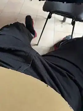 rebeudomi69 online show from December 20, 2:13 pm