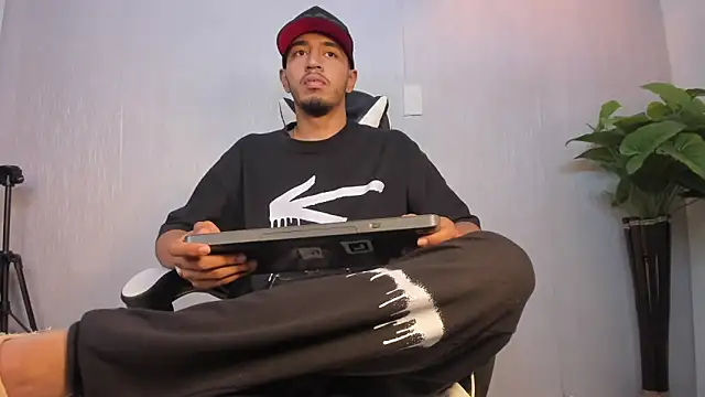 Brand Collins online show from January 6, 8:02 pm