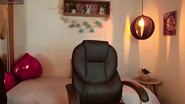 Michaelkoiv online show from April 14, 11:43 am