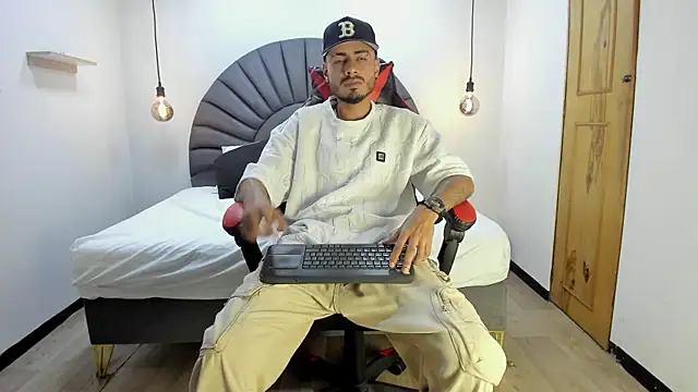 MatthewCullen online show from January 15, 2:15 am