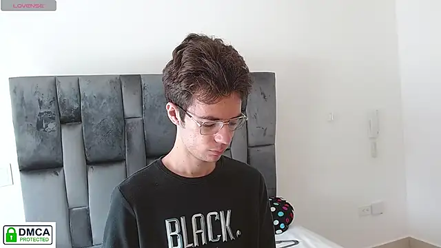 SaccharineSin online show from November 28, 4:53 pm