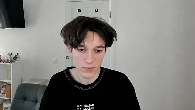 Mickleloveu online show from November 28, 10:28 am