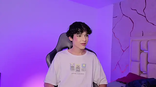 SthepanodiMonaco online show from February 14, 8:26 pm