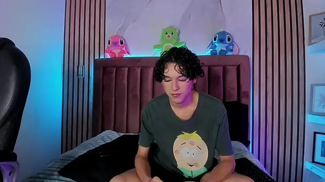 SthepanodiMonaco online show from April 15, 3:28 am