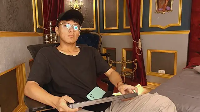 isaac grimm online show from January 10, 3:23 am