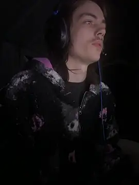 DkAuxier1 online show from December 20, 1:35 am